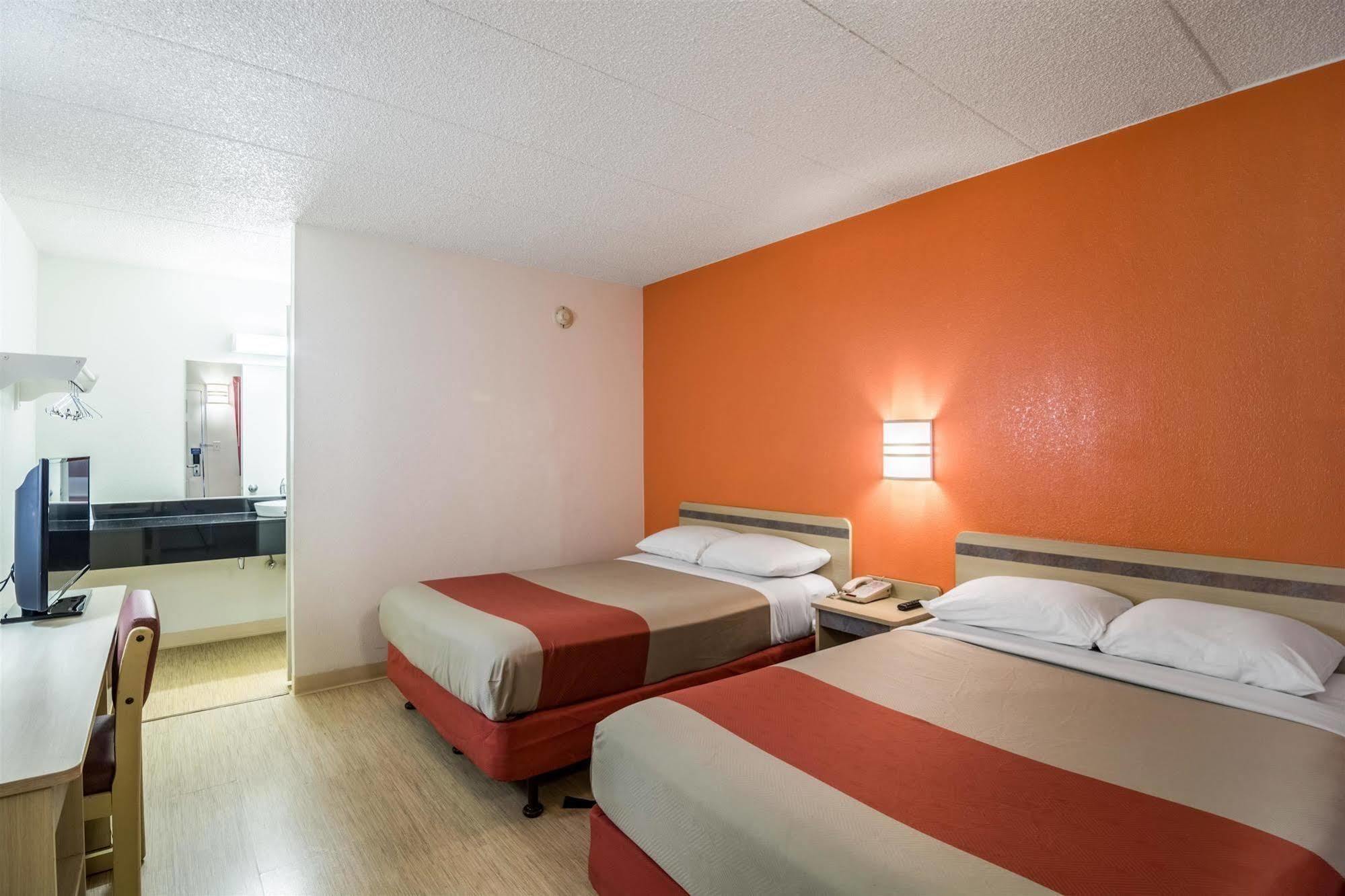 Motel 6 Chicago Southwest - Aurora Exterior foto